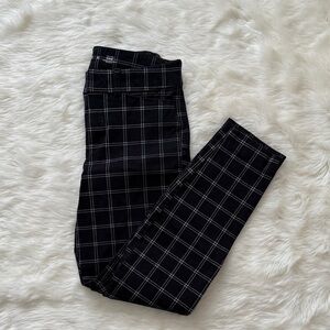 Old Navy Black and White Plaid Pixie Ankle Pants Size 0